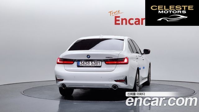 BMW Série 3 (G20) 320i Luxury 2021 — photo 4 sur 20