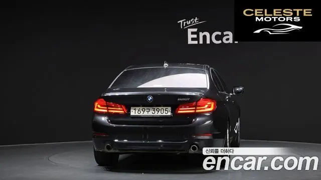BMW Série 5 (G30) 520i Luxury 2020 — photo 4 sur 26