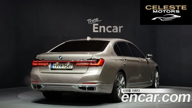 BMW Série 7 (G11) M760Li xDrive V12 Excellence 2021 — photo 2 sur 20