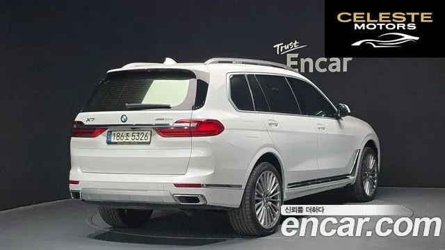 BMW X7 (G07) xDrive 40i Design Pure Excellence 6 places 2021 — photo 2 sur 26