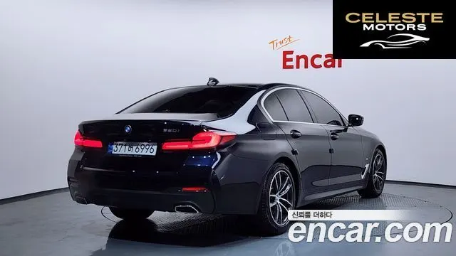 BMW Série 5 (G30) 520i M Sport 2022 — photo 2 sur 20