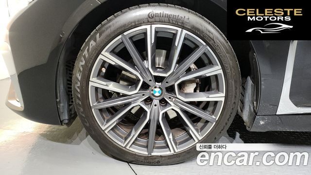 BMW Série 7 (G11) 740Li xDrive M Sport 2021 — photo 5 sur 20