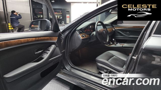 BMW Série 5 (F10) 523i 2010 — photo 10 sur 20