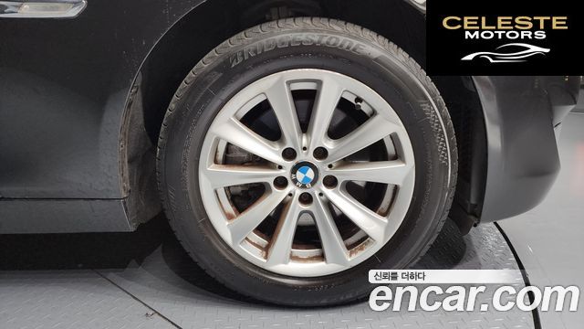 BMW Série 5 (F10) 523i 2010 — photo 5 sur 20