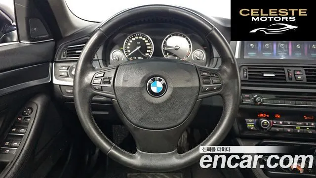 BMW Série 5 (F10) 528i 2012 — photo 16 sur 26