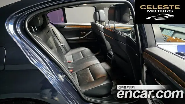 BMW Série 5 (F10) 523i 2010 — photo 12 sur 20