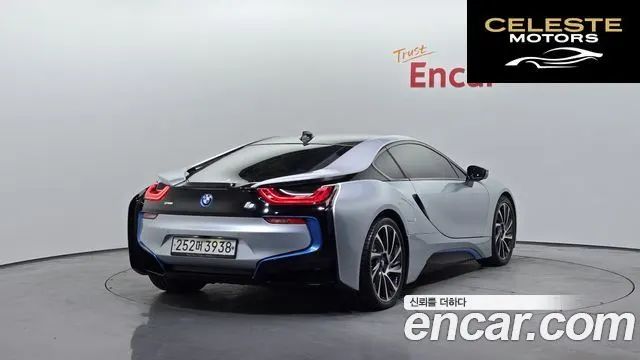 BMW i8 Coupé 2015 — photo 2 sur 20
