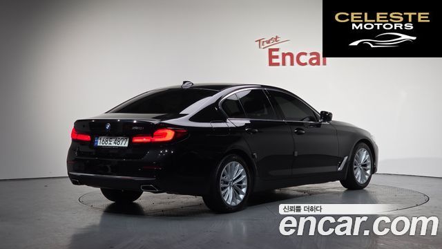 BMW Série 5 (G30) 520i Luxury 2023 — photo 2 sur 26