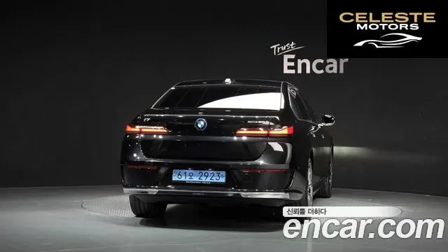 BMW i7 (G70) xDrive 60 Design Pure Excellence 2023 — photo 4 sur 20