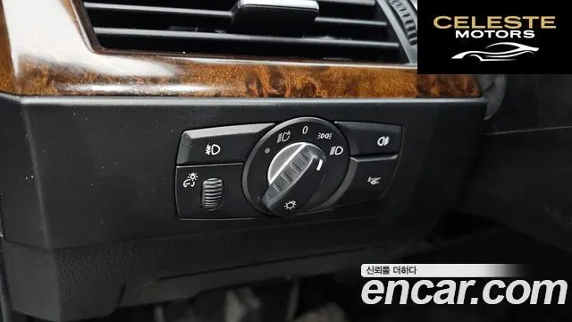 BMW Série 5 (E60) 528i Berline SE 2009 — photo 14 sur 20