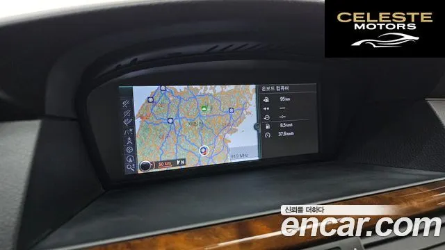 BMW Série 5 (E60) 528i Berline SE 2009 — photo 18 sur 20