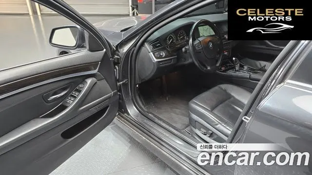 BMW Série 5 (F10) 528i 2011 — photo 11 sur 20