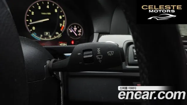 BMW Série 5 (F10) 528i 2011 — photo 18 sur 20