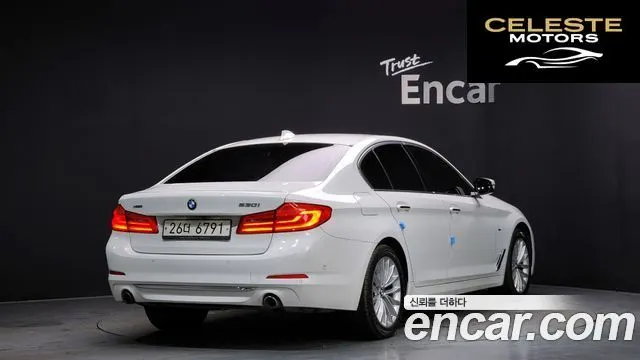 BMW Série 5 (G30) 530i xDrive Luxury Plus 2018 — photo 2 sur 20