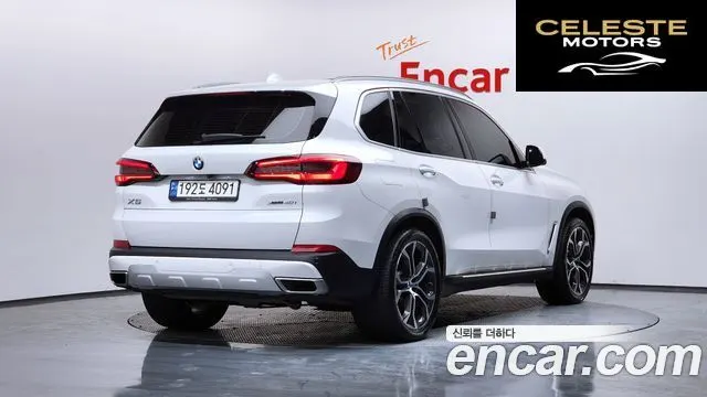 BMW X5 (G05) xDrive 40i xLine 2021 — photo 2 sur 26