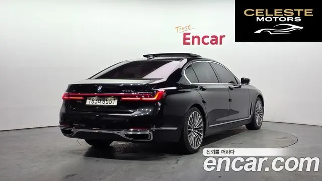 BMW Série 7 (G11) 740Li xDrive Design Pure Excellence 2022 — photo 2 sur 20