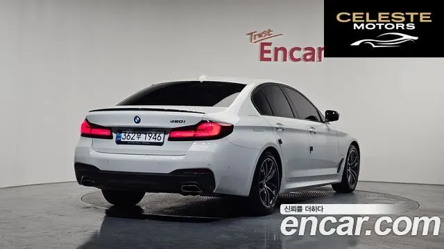 BMW Série 5 (G30) 520i M Sport 2021 — photo 2 sur 26