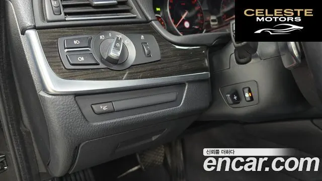 BMW Série 5 (F10) 528i xDrive Luxury Plus 2016 — photo 16 sur 20