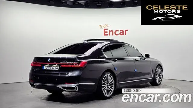 BMW Série 7 (G11) 740Li xDrive Design Pure Excellence 2021 — photo 2 sur 20