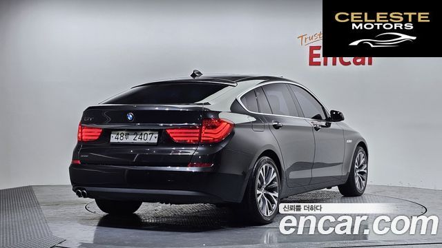 BMW Série 5 GT (F07) GT 30d xDrive 2013 — photo 2 sur 26
