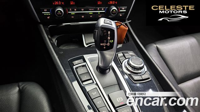 BMW Série 5 GT (F07) GT 30d xDrive 2013 — photo 9 sur 26