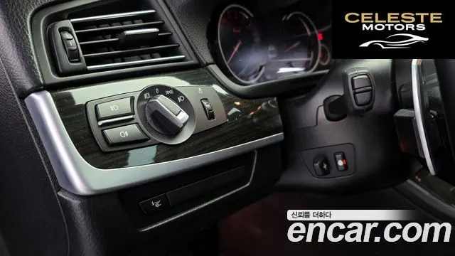 BMW Série 5 (F10) 528i xDrive Luxury 2014 — photo 17 sur 20