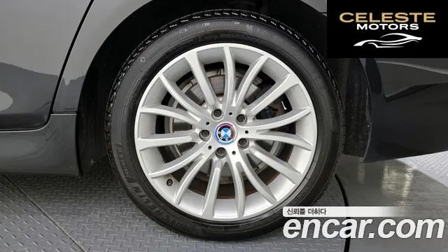 BMW Série 5 (F10) 528i xDrive Luxury 2014 — photo 5 sur 20