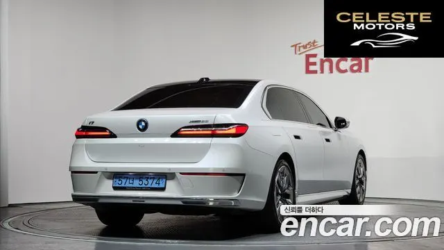 BMW i7 (G70) xDrive 60 Design Pure Excellence 2023 — photo 2 sur 20