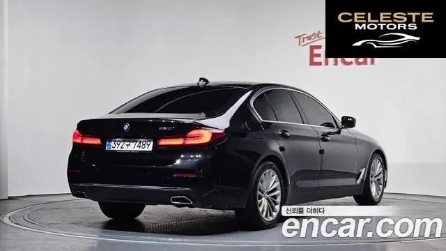 BMW Série 5 (G30) 520i Luxury 2023 — photo 2 sur 20