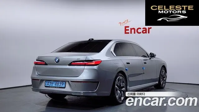 BMW i7 (G70) xDrive 60 Design Pure Excellence 2023 — photo 2 sur 20