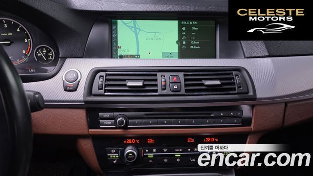BMW Série 5 (F10) 525d xDrive M Sport Touring 2012 — photo 13 sur 20