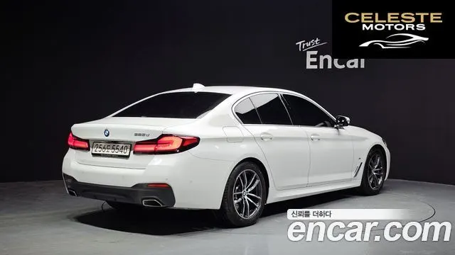 BMW Série 5 (G30) 523d M Sport 2023 — photo 2 sur 26