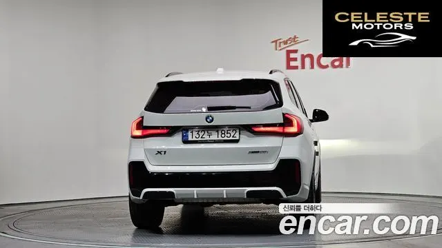 BMW X1 (U11) xDrive 20i M Sport 2024 — photo 4 sur 20