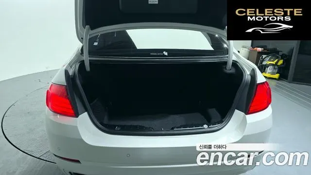 BMW Série 5 (F10) 528i 2013 — photo 20 sur 20