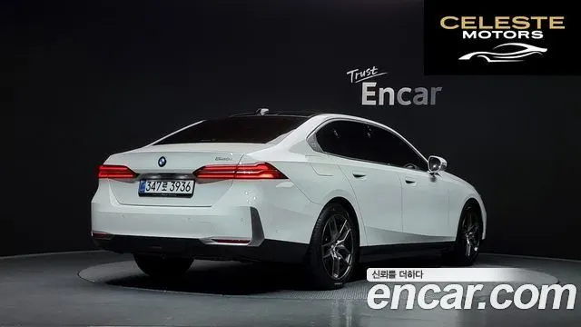 BMW Série 5 (G60) 520i 2025 — photo 2 sur 20