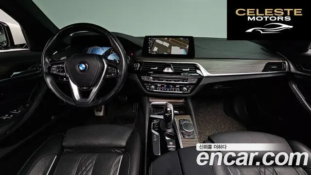 BMW Série 5 (G30) 530i M Sport 2017 — photo 6 sur 20