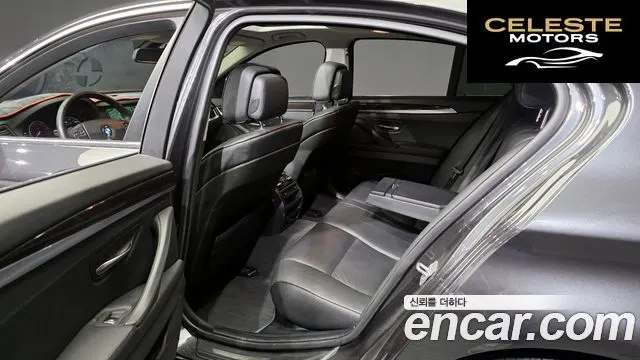 BMW Série 5 (F10) 528i 2013 — photo 11 sur 20