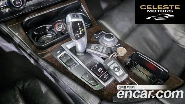 BMW Série 5 (F10) 528i 2013 — photo 9 sur 20