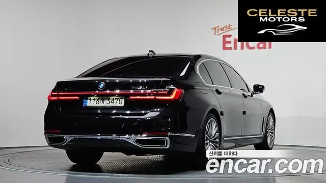 BMW Série 7 (G11) 740Li xDrive Design Pure Excellence 2021 — photo 2 sur 20