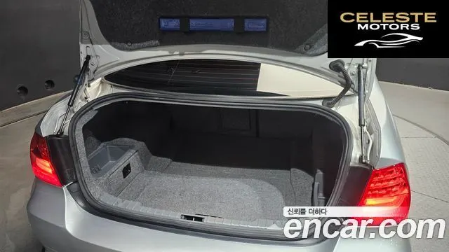 BMW Série 3 (E90) 320i Berline 2009 — photo 20 sur 20