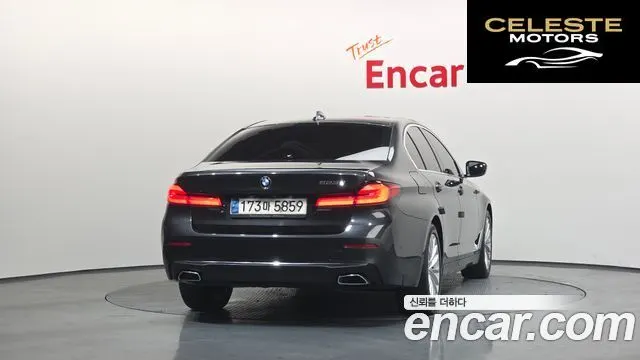 BMW Série 5 (G30) 523d Luxury 2021 — photo 4 sur 26
