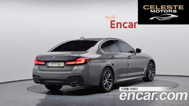 BMW Série 5 (G30) 523d xDrive M Sport 2021 — photo 2 sur 26