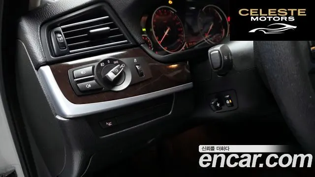 BMW Série 5 (F10) 528i 2013 — photo 17 sur 20