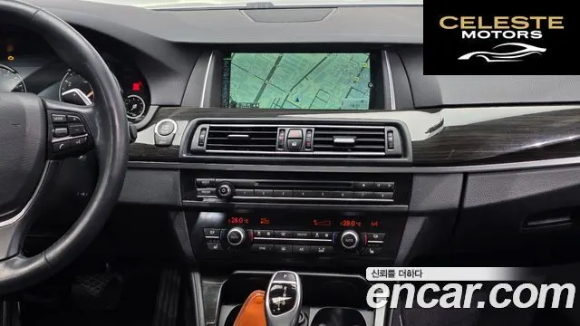 BMW Série 5 (F10) 528i Luxury 2014 — photo 15 sur 20