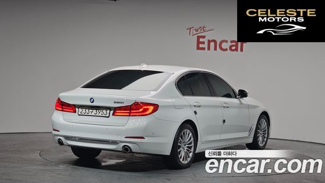 BMW Série 5 (G30) 520i Luxury 2020 — photo 2 sur 20