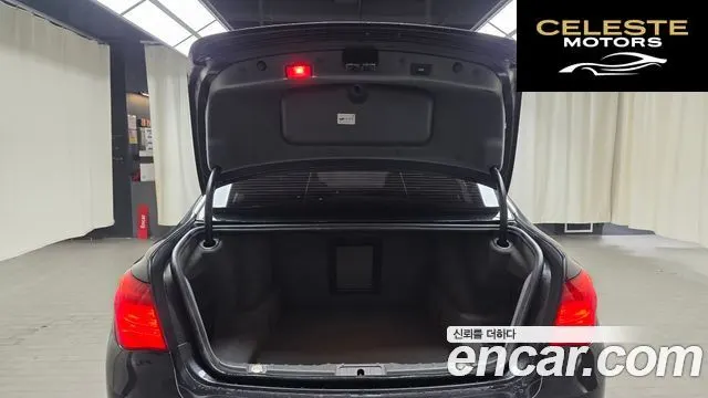 BMW Série 7 (F01) 750Li 2010 — photo 20 sur 20