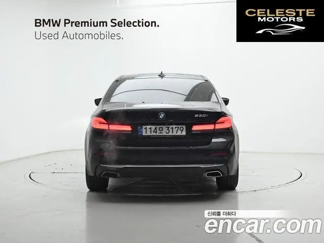 BMW Série 5 (G30) 530i Luxury 2021 — photo 4 sur 26