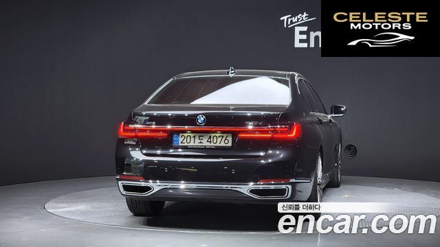 BMW Série 7 (G11) 740d xDrive Design Pure Excellence 2021 — photo 4 sur 20