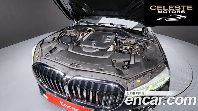 BMW Série 7 (G11) 740d xDrive Design Pure Excellence 2021 — photo 6 sur 20
