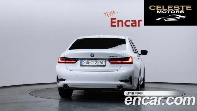 BMW Série 3 (G20) 330e Luxury 2021 — photo 4 sur 20
